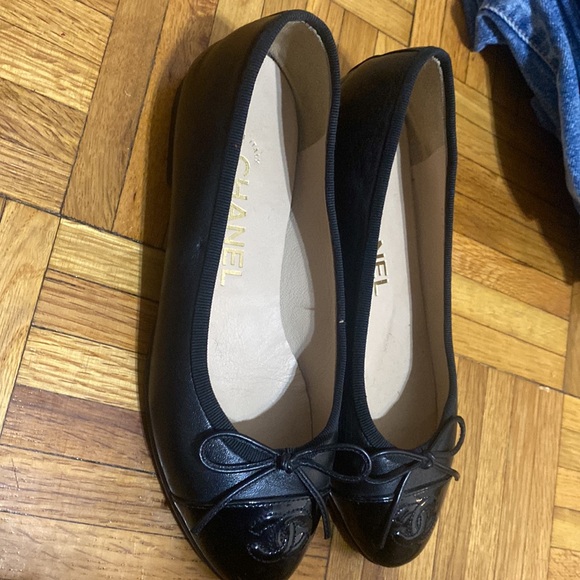 Like new Chanel Ballet flats- authentic!! - Picture 5 of 5